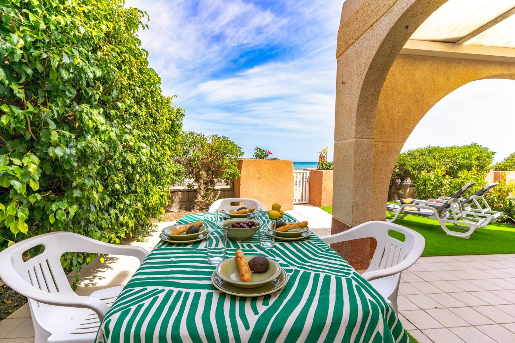 Beachhouse Playa R&R Roquetas de Mar Exterior photo