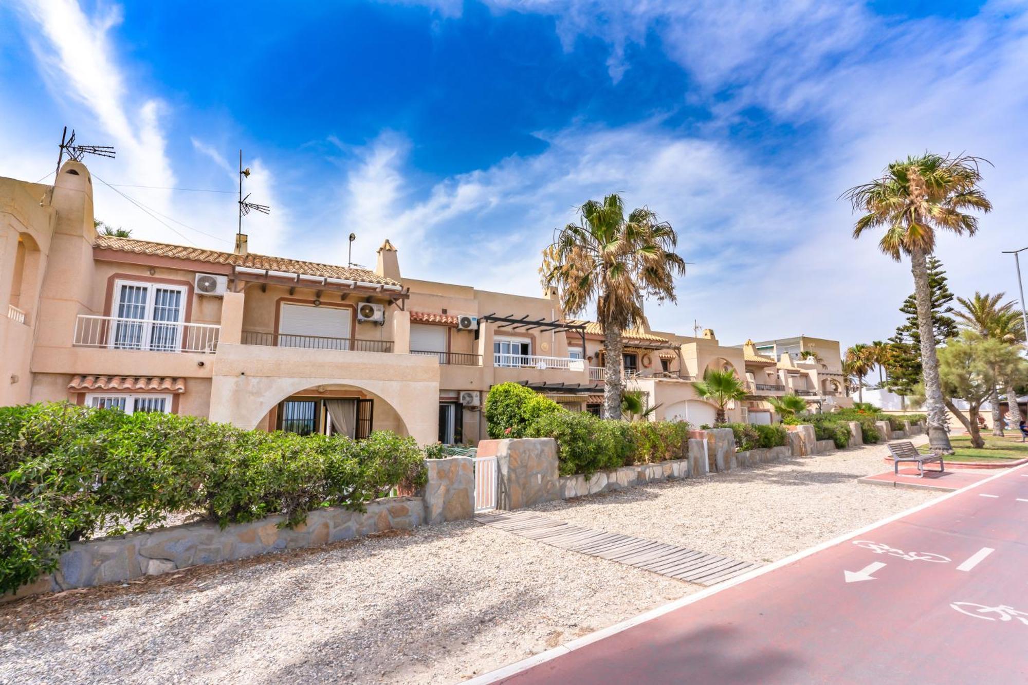 Beachhouse Playa R&R Roquetas de Mar Exterior photo