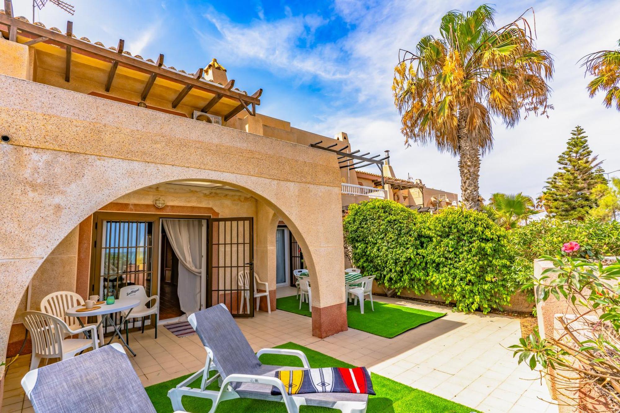 Beachhouse Playa R&R Roquetas de Mar Exterior photo