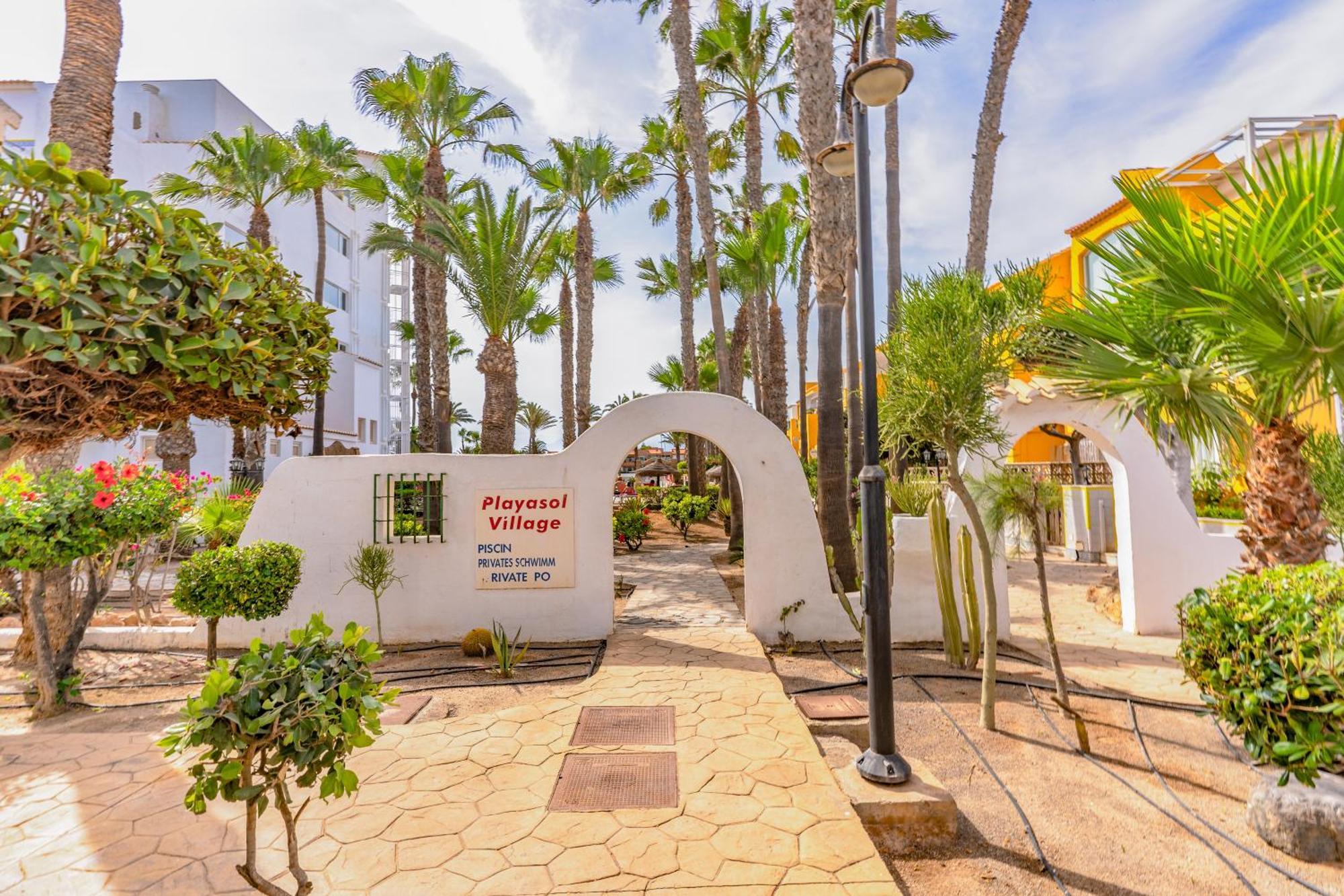 Beachhouse Playa R&R Roquetas de Mar Exterior photo